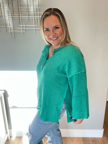 Ribbed Brushed Hacci Henley in Kelly Green