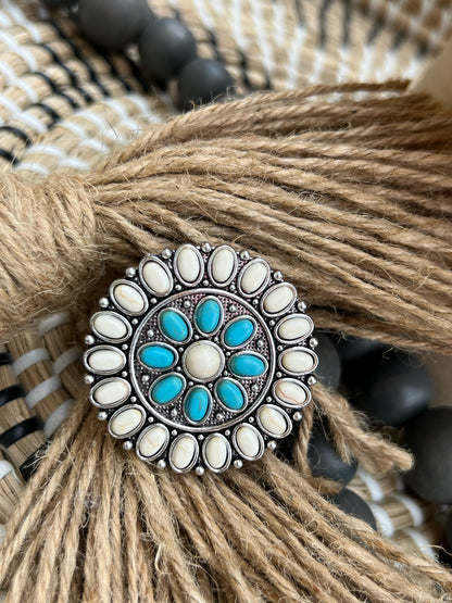 Turquoise & Pearl Western Flower Phone Grip