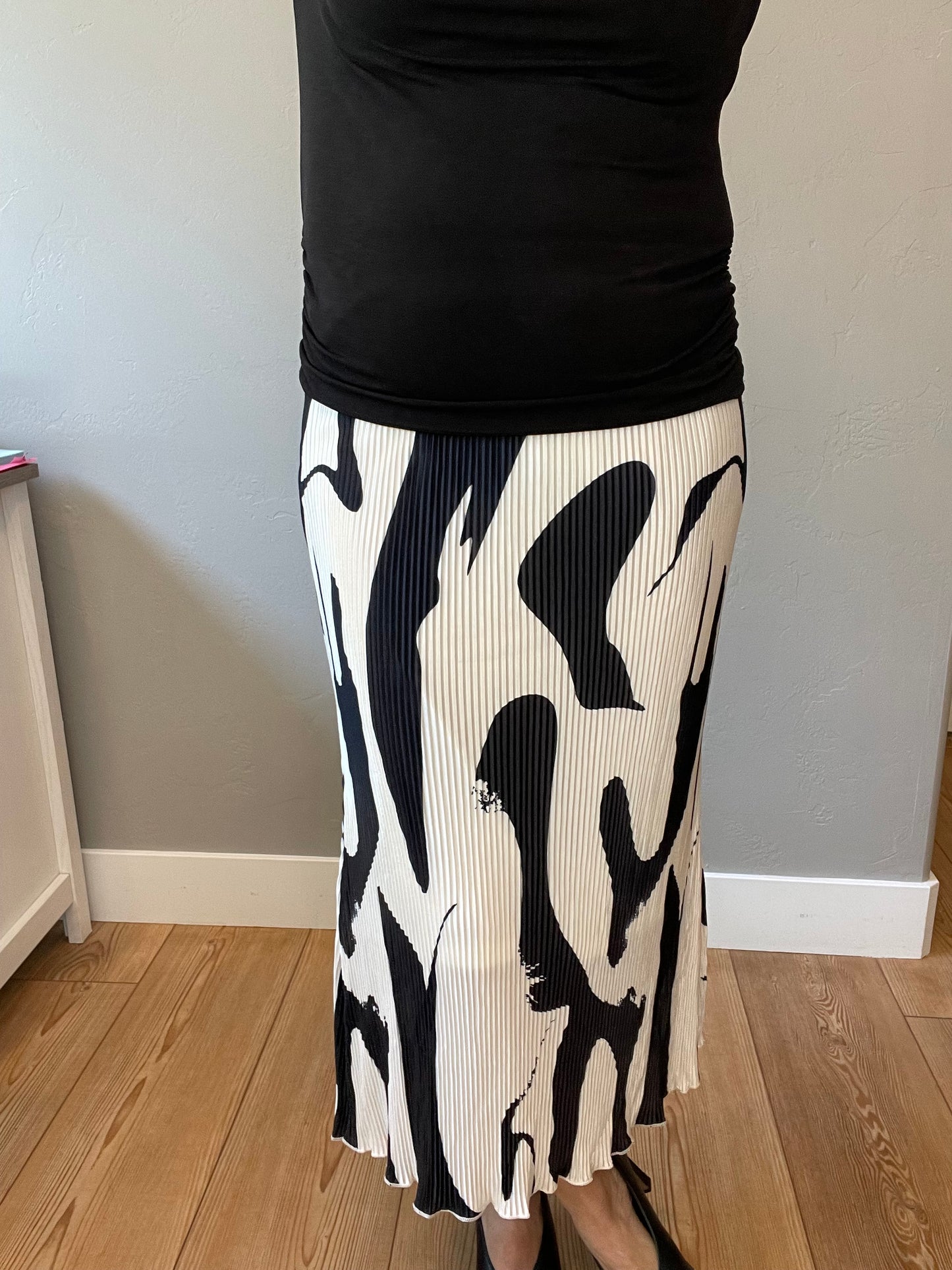 Thoroughly Modern Plisse Midi Skirt